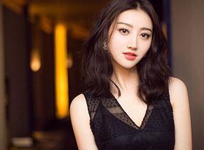 娱乐圈吃瓜背景图女星,揭秘“吃瓜图”背后的明星故事